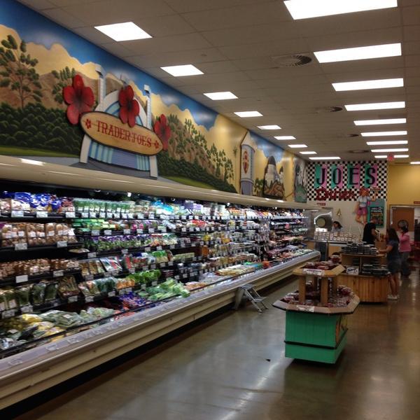 Photo taken at Trader Joe's by Stuart H. on 8/15/2013-美国加利福尼亚州洛杉矶藤街1600 Photo taken at Trader Joe's by Stuart H. on 8/15/2013