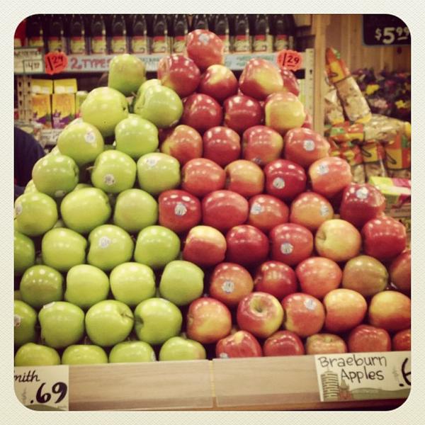 Photo taken at Trader Joe's by Kier M. on 3/16/2013-美国加利福尼亚州洛杉矶藤街1600 Photo taken at Trader Joe's by Kier M. on 3/16/2013