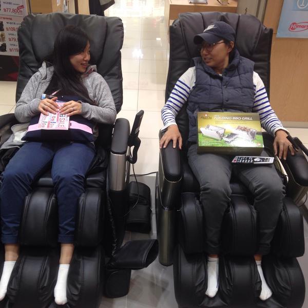 Photo taken at 롯데마트 (Lotte Mart) by SINA L. on 4/18/2015-济州岛乐天超市 Photo taken at 롯데마트 (Lotte Mart) by SINA L. on 4/18/2015