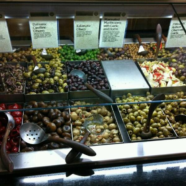 Photo taken at Whole Foods Market by Galo4ka on 9/8/2011-美国康涅狄格州西港后道西399 Photo taken at Whole Foods Market by Galo4ka on 9/8/2011