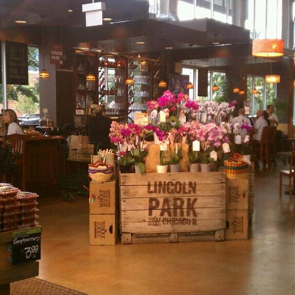 Photo taken at Whole Foods Market by Seth J. on 6/11/2013-美国芝加哥金斯伯里街1550 Photo taken at Whole Foods Market by Seth J. on 6/11/2013