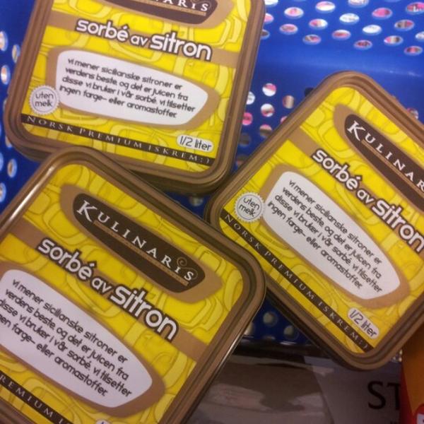 Photo taken at Rema 1000 by Beathe D. on 12/6/2012