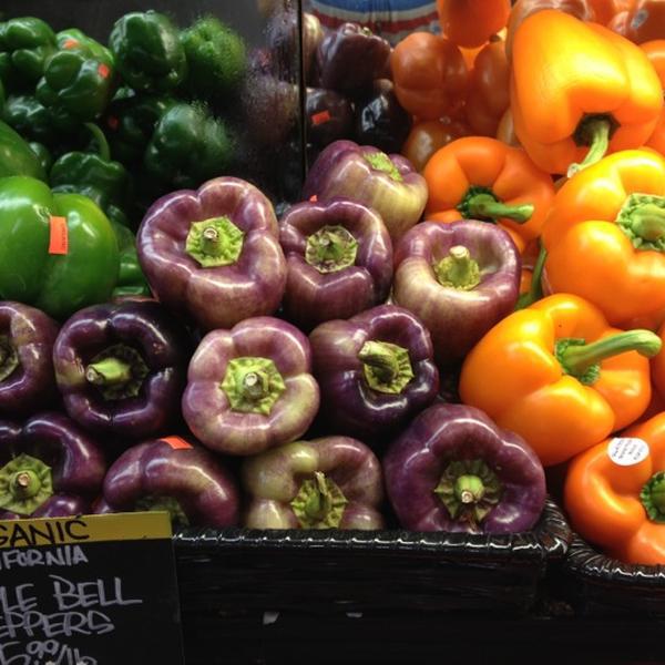 Photo taken at Whole Foods Market by Tiffany C. on 8/31/2012-田纳西州纳什维尔市希尔斯伯勒帕克(在沃菲尔德区)4021 Photo taken at Whole Foods Market by Tiffany C. on 8/31/2012