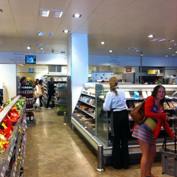 Photo taken at Waitrose by Hugh F. on 7/23/2011-英国伦敦霍恩西百老汇35-39 Photo taken at Waitrose by Hugh F. on 7/23/2011