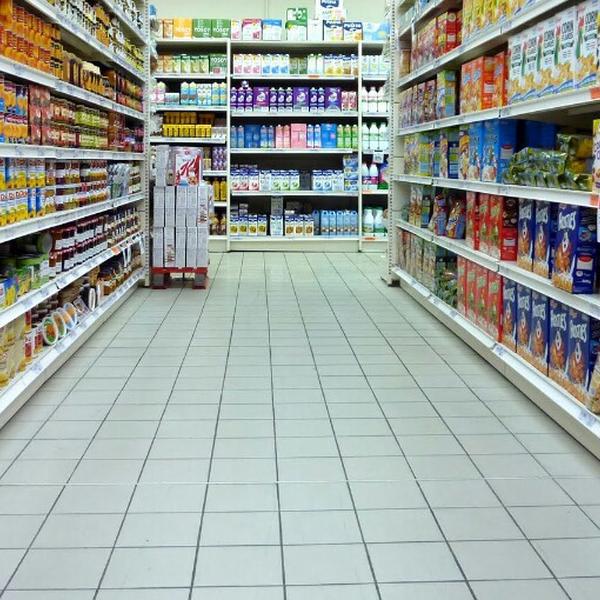 Photo taken at Supermercado El Corte Inglés by Redha A. on 1/8/2014