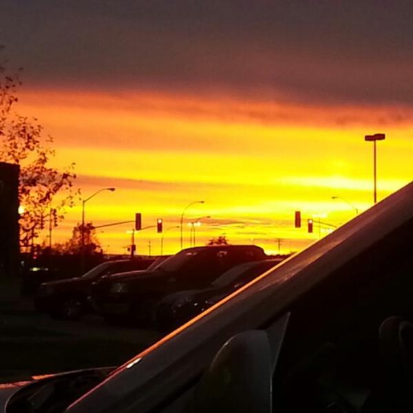 Photo taken at LCBO by Ryan F. on 10/12/2012-加拿大安大略省桑德贝雷霆中心威廉堡路969 Photo taken at LCBO by Ryan F. on 10/12/2012