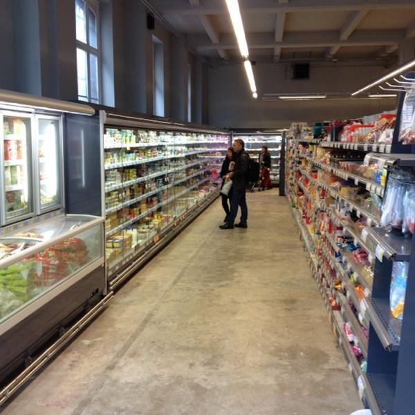 Photo taken at Proxy Delhaize by Grégoire P. on 5/6/2012