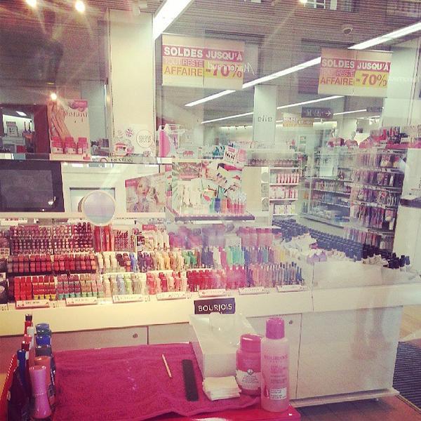 Photo taken at Monoprix by Bénédicte B. on 7/12/2013-法国阿尔萨斯斯特拉斯堡克勒贝尔广场 Photo taken at Monoprix by Bénédicte B. on 7/12/2013