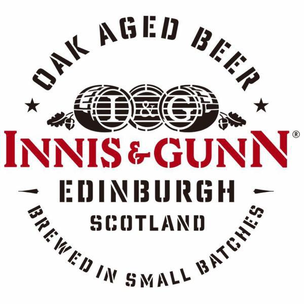 Photo taken at 롯데마트 (LOTTE Mart) by Charles Kang (. on 4/28/2015