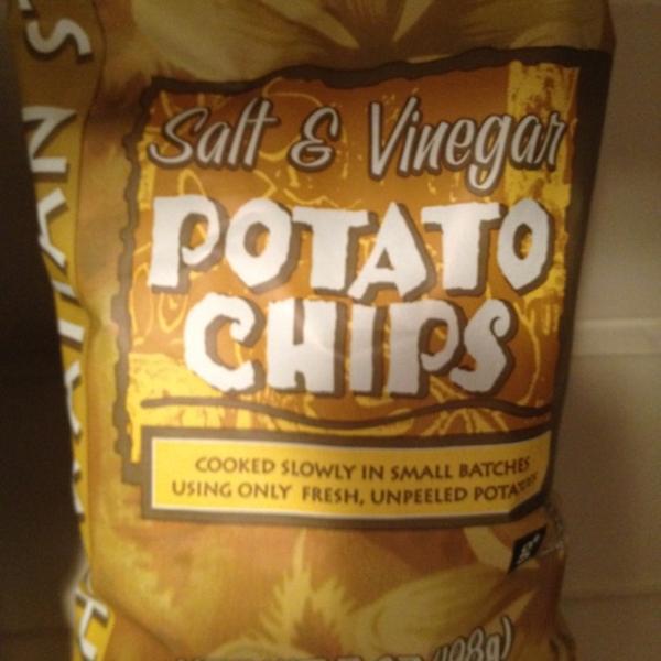 Photo taken at Trader Joe's by Amber C. on 12/13/2011-美国加利福尼亚州亨廷顿比奇阿尔冈金街16821 Photo taken at Trader Joe's by Amber C. on 12/13/2011