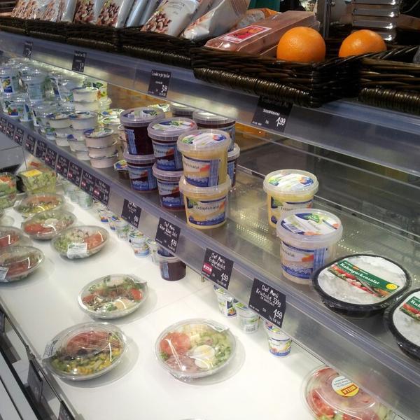 Photo taken at BILLA by Stefan O. on 4/17/2013-奥地利下奥地利州特赖斯基兴维纳路67 Photo taken at BILLA by Stefan O. on 4/17/2013