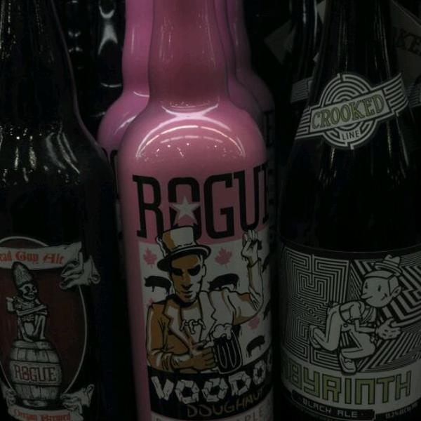 Photo taken at Whole Foods Market by Tom C. on 12/5/2011-加尼福尼亚蒙特雷德尔蒙特康涅狄格800(在穆拉斯大道) Photo taken at Whole Foods Market by Tom C. on 12/5/2011