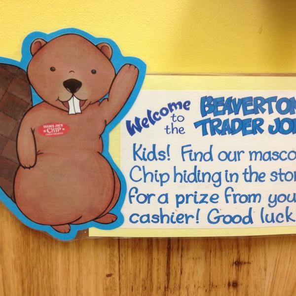 Photo taken at Trader Joe's by Andy R. on 9/17/2013-奥勒冈比弗顿西南比佛顿希尔斯代尔高速公路11753 (申银万国朗伯德大街) Photo taken at Trader Joe's by Andy R. on 9/17/2013