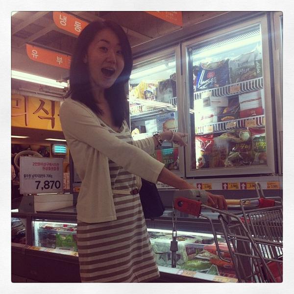 Photo taken at 이마트 (e-mart) by JAE WOO J. on 6/9/2013-京畿道高阳市义山区1124易买得超市 Photo taken at 이마트 (e-mart) by JAE WOO J. on 6/9/2013