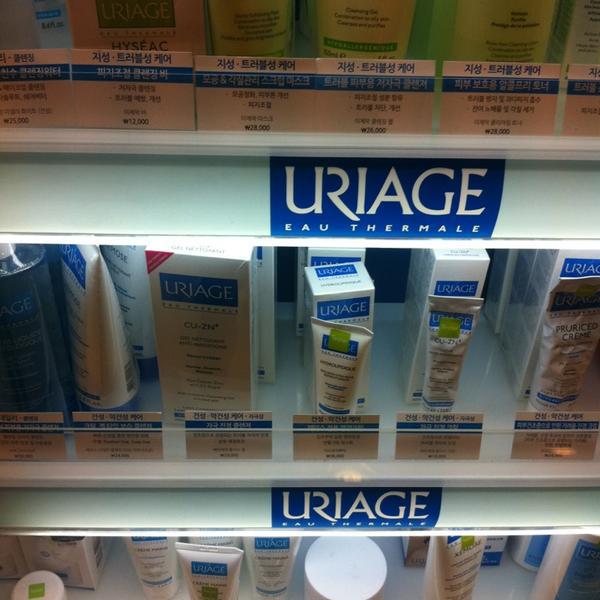 Photo taken at OLIVE YOUNG by cynthia S. on 1/24/2013-首尔钟路区世宗路161号 OliveYoung美妆店 Photo taken at OLIVE YOUNG by cynthia S. on 1/24/2013