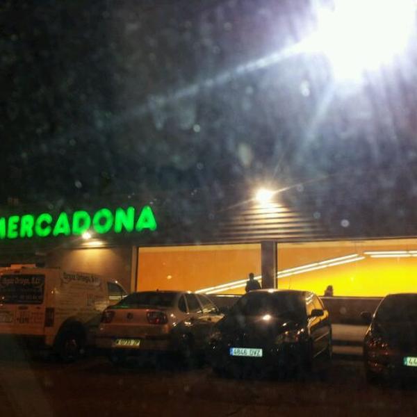 Photo taken at Mercadona by Elia P. on 11/15/2011
