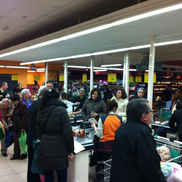 Photo taken at Mercadona by David F. on 4/3/2012