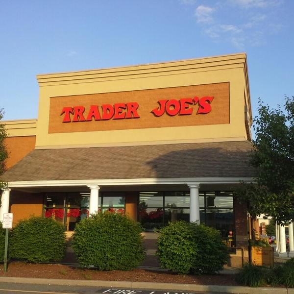 Trader Joe's乔氏连锁沃特伯里店 麻萨诸塞州哈德利枫木街375号