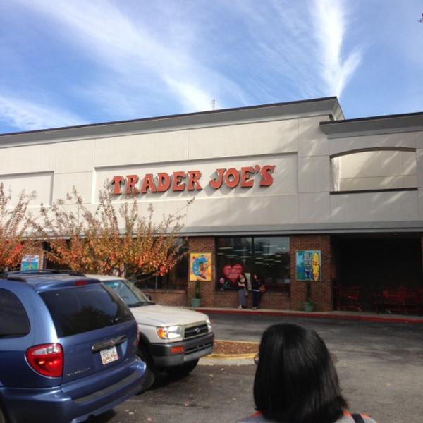 Photo taken at Trader Joe's by Tony Polo J. on 11/5/2012-佐治亚州亚特兰大梦露博士东北931(在第八街东北) Photo taken at Trader Joe's by Tony Polo J. on 11/5/2012