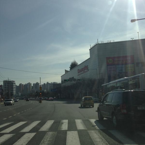 Photo taken at 홈플러스 (Home plus) by Chang Wany K. on 2/2/2013-釜山市海云台区Centum东路6号(Centum City店) Photo taken at 홈플러스 (Home plus) by Chang Wany K. on 2/2/2013