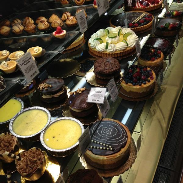 Photo taken at Whole Foods Market by houboku n. on 3/10/2013-华盛顿州西雅图西湖大道2210号 Photo taken at Whole Foods Market by houboku n. on 3/10/2013