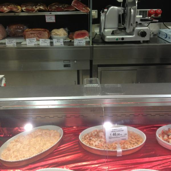 Photo taken at Coop by Andrea P. on 12/27/2012-意大利艾米利亚-罗马涅博洛尼亚安德烈哥斯达黎加中心 Photo taken at Coop by Andrea P. on 12/27/2012