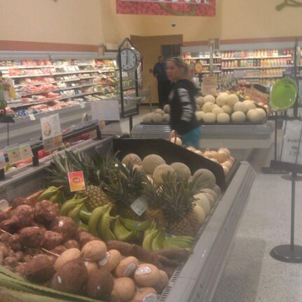Photo taken at Publix by Auzheal C. on 10/9/2012