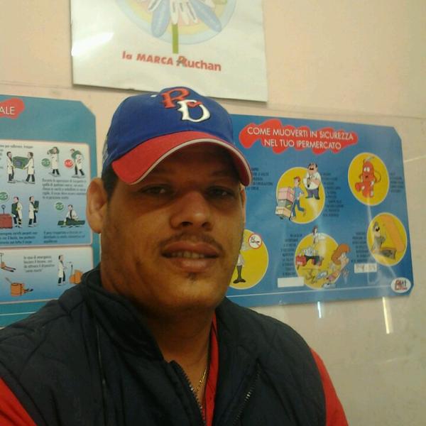 Photo taken at Auchan by Suriel S. on 7/7/2013-意大利拉齐奥菲乌米奇诺波图恩斯大街2000 Photo taken at Auchan by Suriel S. on 7/7/2013