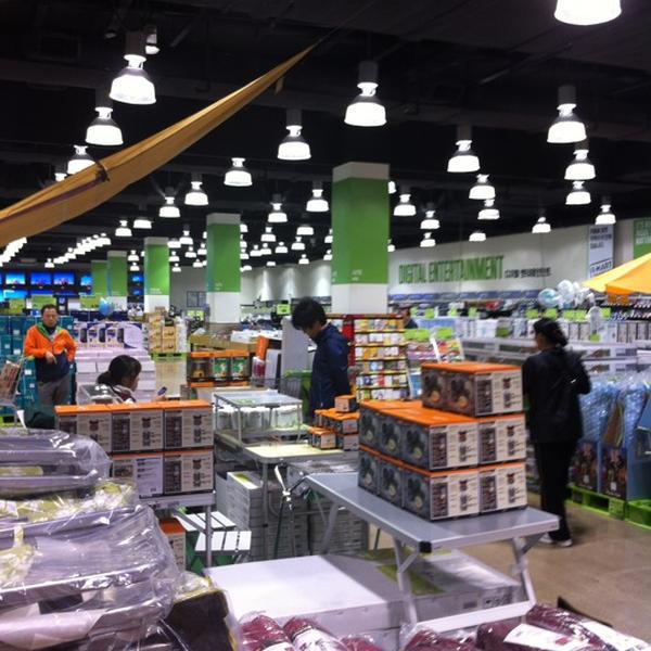 Photo taken at 이마트 트레이더스 (e-mart Traders) by energizer on 5/10/2012-釜山广域市釜山镇区81易买得超市 Photo taken at 이마트 트레이더스 (e-mart Traders) by energizer on 5/10/2012