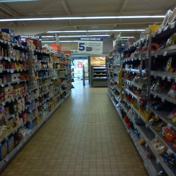 Carrefour 法国中央大区昂代尔河畔弗勒里鲁昂路
