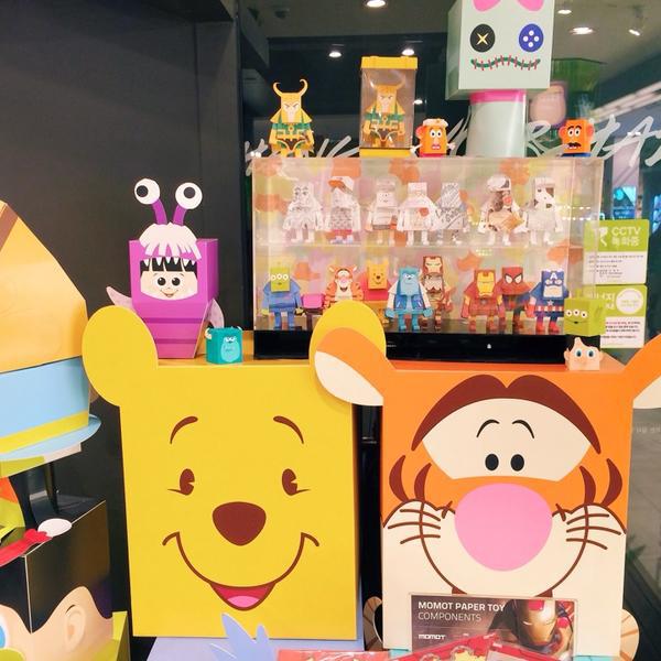 Photo taken at 올리브영 (OLIVE YOUNG) Lifestyle Experience Center by n͞͞u͞͞1t͞͞ on 11/13/2013-首尔特别市中区明洞53号总店OliveYoung美妆店 Photo taken at 올리브영 (OLIVE YOUNG) Lifestyle Experience Center by n͞͞u͞͞1t͞͞ on 11/13/2013