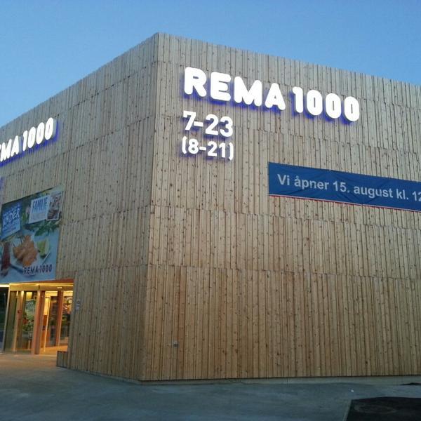 Photo taken at Rema 1000 by Anders K. on 8/15/2013
