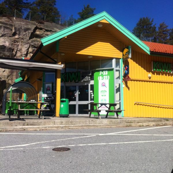 Photo taken at Kiwi Vesterøy by David A. on 5/5/2013