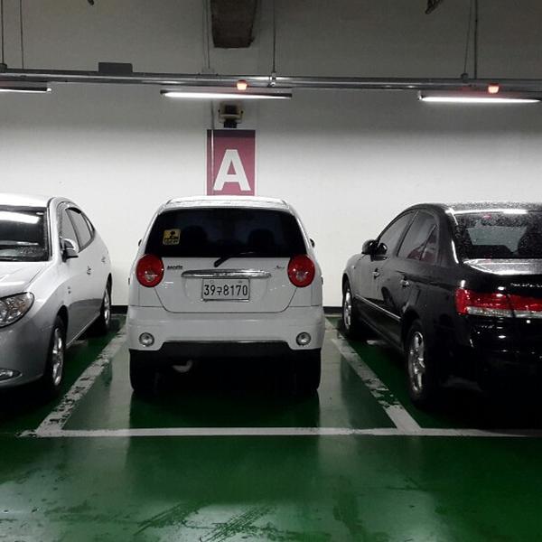 Photo taken at 이마트 (E-Mart) by Songyi P. on 2/16/2015-京畿道城南盆塘区134易买得超市 Photo taken at 이마트 (E-Mart) by Songyi P. on 2/16/2015