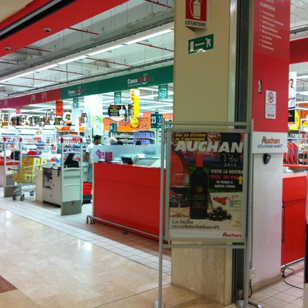 Photo taken at Auchan by Sergey K. on 10/23/2012-意大利西西里岛卡塔尼亚外卡塔尼亚 Photo taken at Auchan by Sergey K. on 10/23/2012