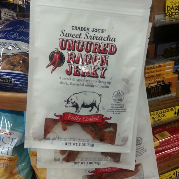 Photo taken at Trader Joe's by Valentino V. on 1/25/2015-美国加利福尼亚州亨廷顿比奇阿尔冈金街16821 Photo taken at Trader Joe's by Valentino V. on 1/25/2015