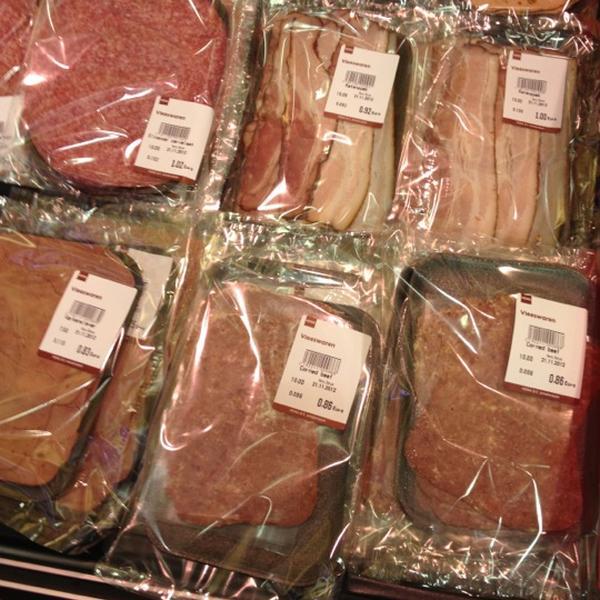 Photo taken at HEMA by Estella H. on 11/22/2012-荷兰南荷兰省鹿特丹斯特瑞克辛格69号 Photo taken at HEMA by Estella H. on 11/22/2012