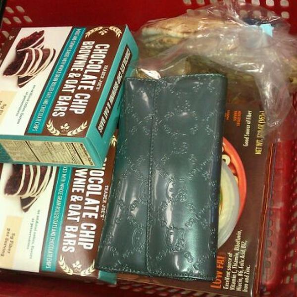 Photo taken at Trader Joe's by Feliciana M. on 5/7/2012-加尼福尼亚丹维尔铁路大道85(琳达梅萨大道) Photo taken at Trader Joe's by Feliciana M. on 5/7/2012