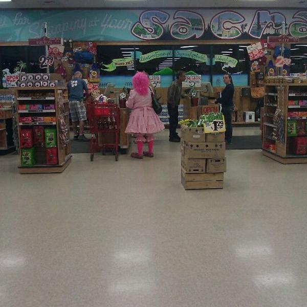 Photo taken at Trader Joe's by Amanda R. on 4/16/2011-美国加利福尼亚州沙加缅度马可尼大道2625 Photo taken at Trader Joe's by Amanda R. on 4/16/2011