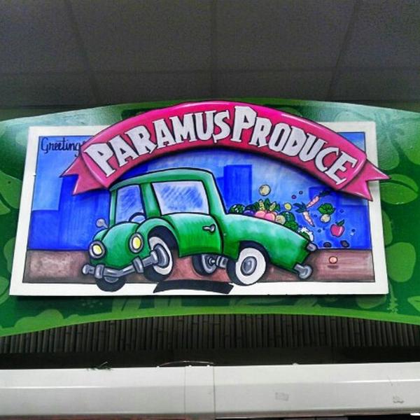 Photo taken at Trader Joe's by Seamas O. on 2/2/2013-纽泽西州帕拉默斯米德兰大道404号 Photo taken at Trader Joe's by Seamas O. on 2/2/2013