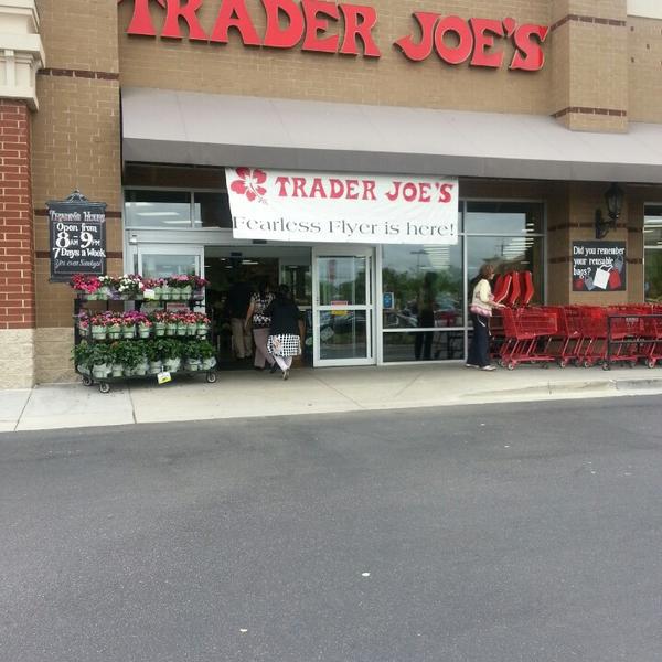 Photo taken at Trader Joe's by Dorothy D. on 5/2/2013-弗吉尼亚州格伦 - 阿伦褐砂石大道11331 Photo taken at Trader Joe's by Dorothy D. on 5/2/2013