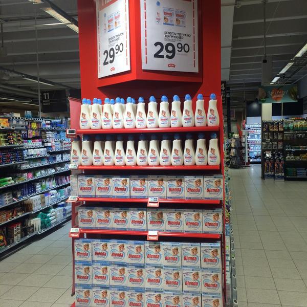 Photo taken at Meny by Føkk F. on 1/20/2015