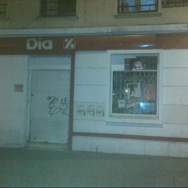 Photo taken at DIA % by Luis Antonio on 7/30/2012