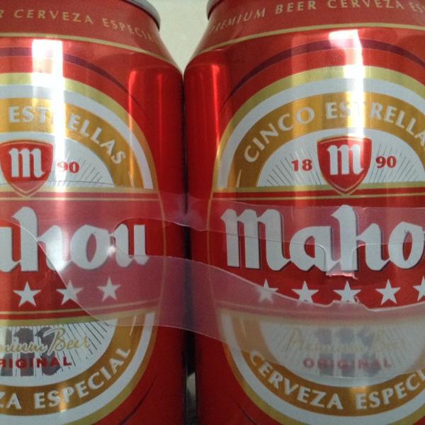 Photo taken at DIA % by Hugo O. on 2/6/2014