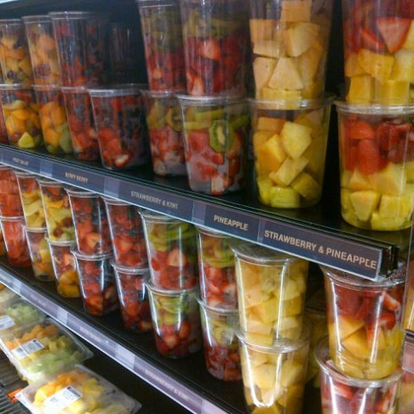 Photo taken at Loblaws by Wulin -. on 8/17/2012-加拿大多伦多卡尔顿街60 Photo taken at Loblaws by Wulin -. on 8/17/2012