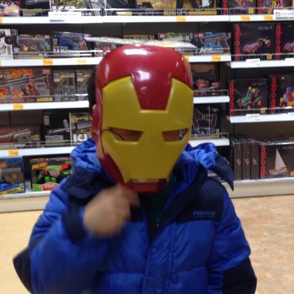 Photo taken at 이마트 (e-mart) by 큰 목. on 12/15/2013-首尔特别市恩平区217易买得超市 Photo taken at 이마트 (e-mart) by 큰 목. on 12/15/2013