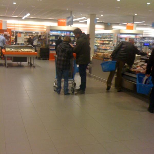 Photo taken at Albert Heijn XL by Etienne W. on 2/26/2011-荷兰格尔德兰阿纳姆克罗嫩堡大道86号 Photo taken at Albert Heijn XL by Etienne W. on 2/26/2011