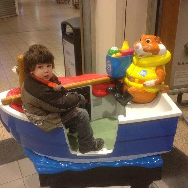 Photo taken at Albert Heijn XL by Reinier P. on 2/16/2013-荷兰格尔德兰阿纳姆克罗嫩堡大道86号 Photo taken at Albert Heijn XL by Reinier P. on 2/16/2013