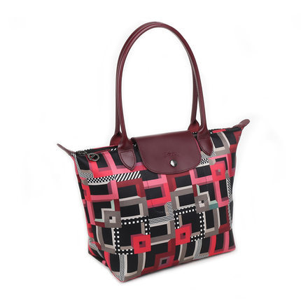 正品Longchamp珑骧女包 品牌新款简约手提包 尼龙饺子包单肩包 正品Longchamp珑骧女包 品牌新款简约手提包 尼龙饺子包单肩包