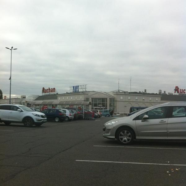 Photo taken at Auchan by Jules H. on 11/7/2012
